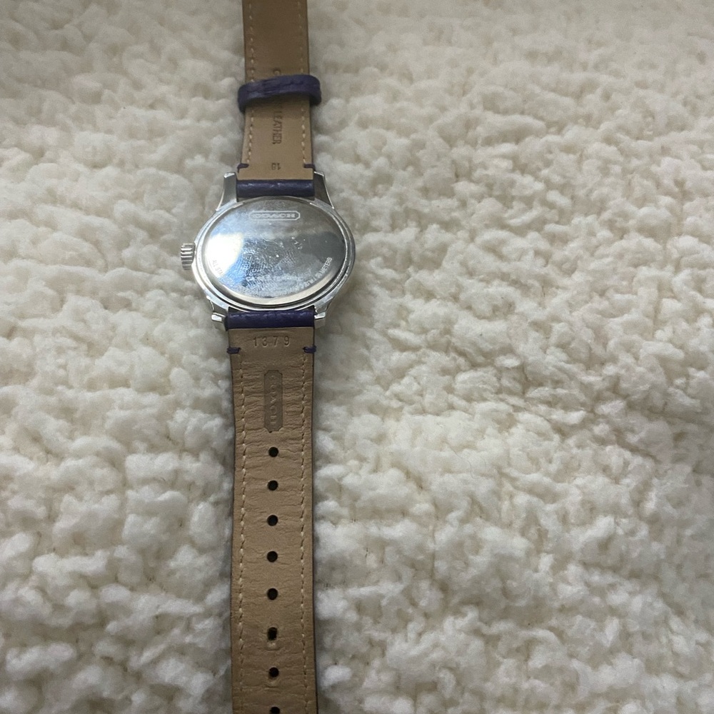 Coach Maddy Violet Signature Watch - Picture 6 of 6